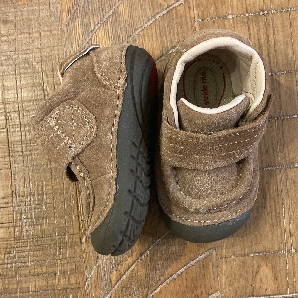 Stride Rite Brown Suede Darwin Baby Shoes EUC Size 3W